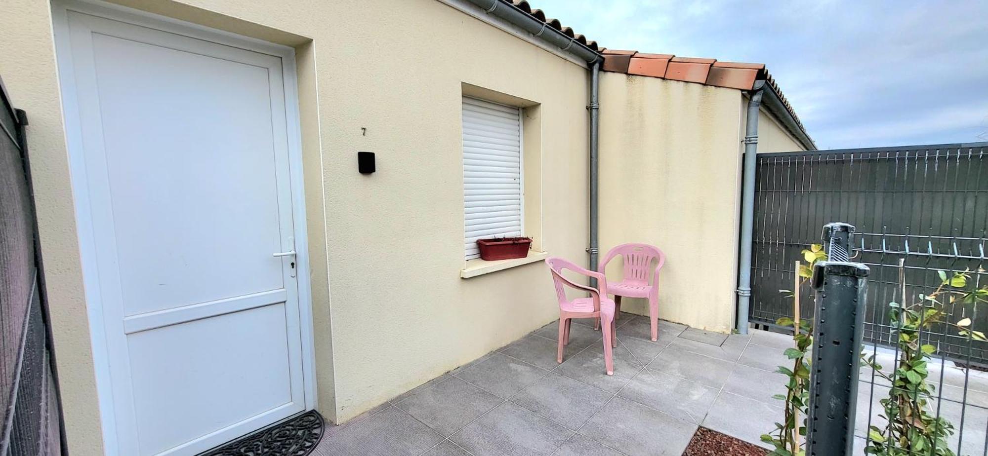 Residences Les Sansonnets "Appartements & Studios" Jonzac Esterno foto