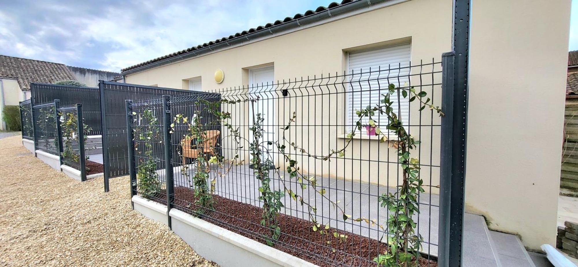 Residences Les Sansonnets "Appartements & Studios" Jonzac Esterno foto
