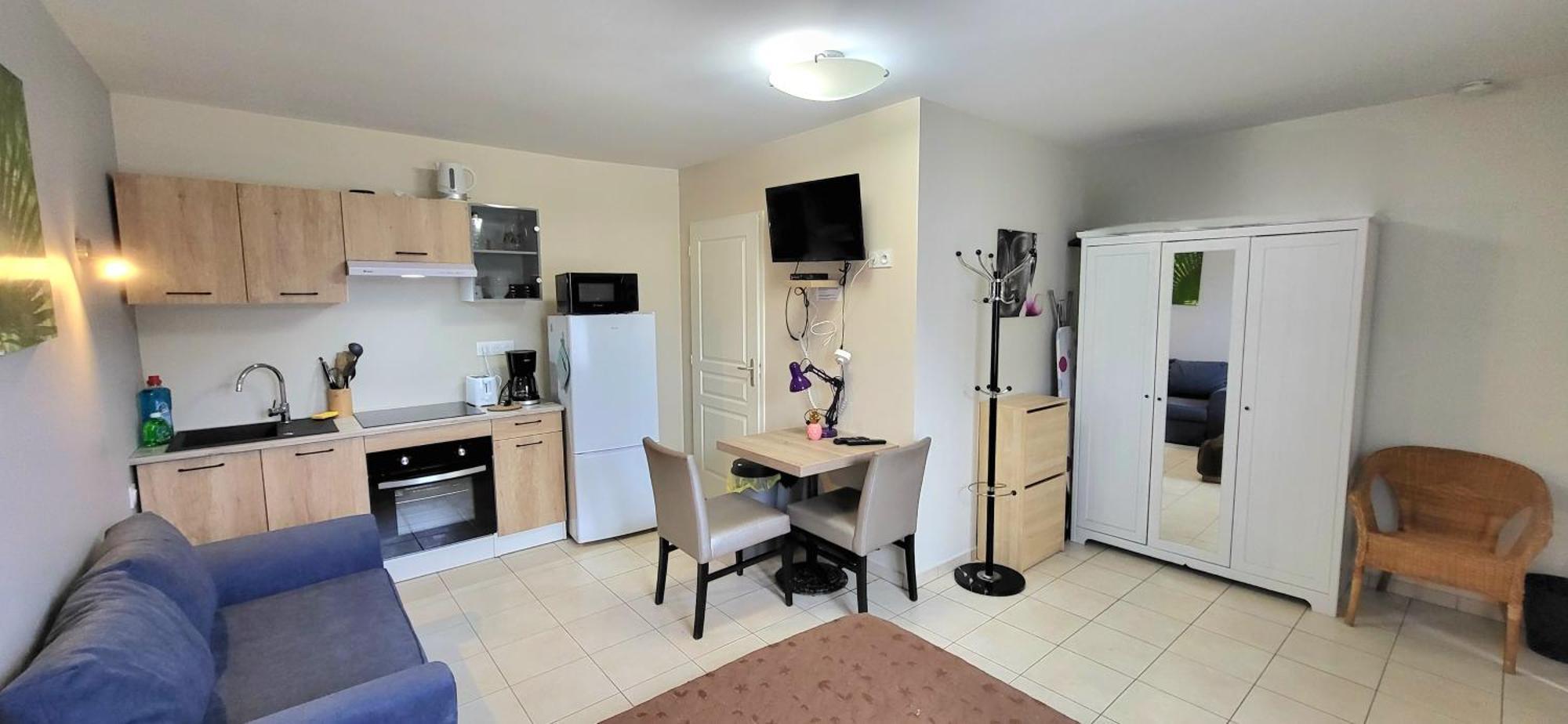Residences Les Sansonnets "Appartements & Studios" Jonzac Esterno foto