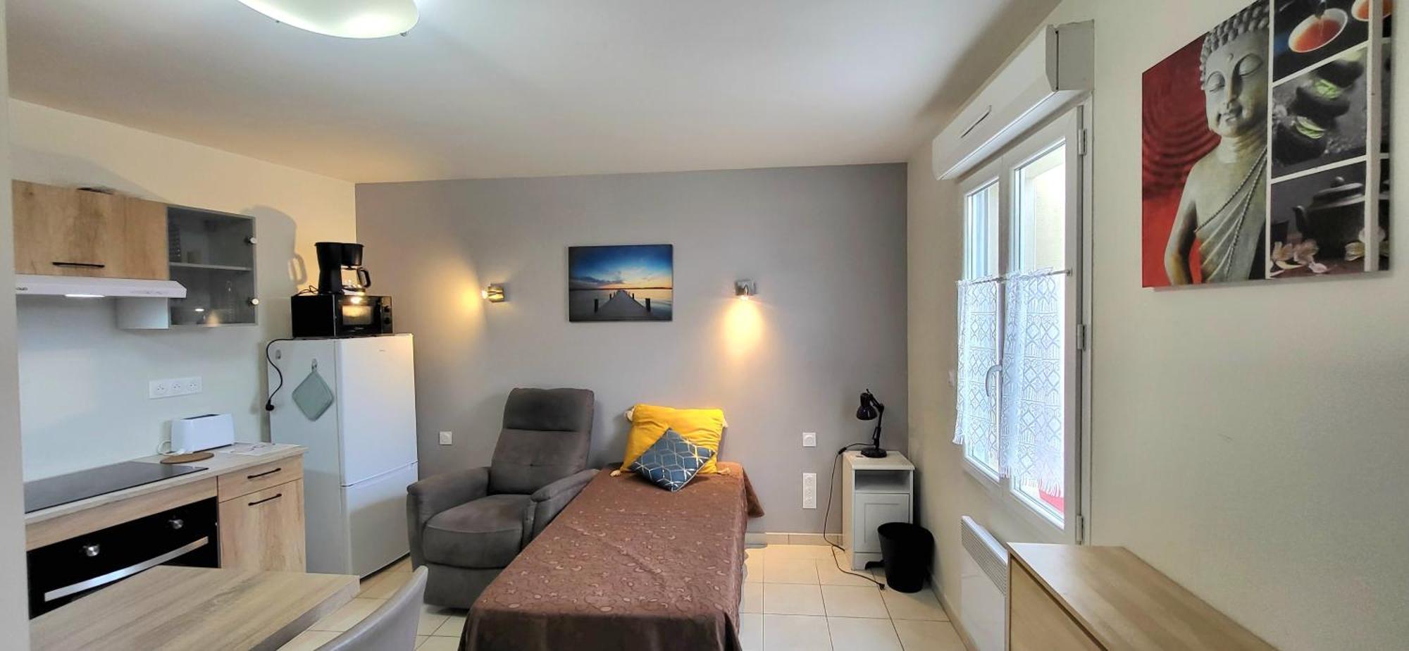 Residences Les Sansonnets "Appartements & Studios" Jonzac Esterno foto