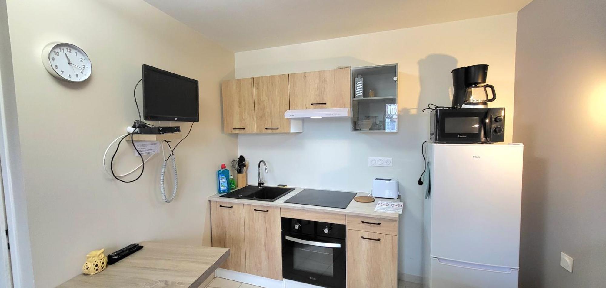 Residences Les Sansonnets "Appartements & Studios" Jonzac Esterno foto
