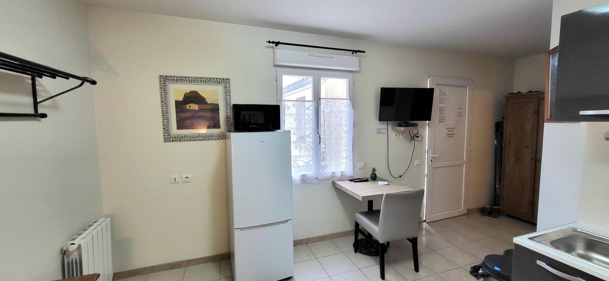 Residences Les Sansonnets "Appartements & Studios" Jonzac Esterno foto