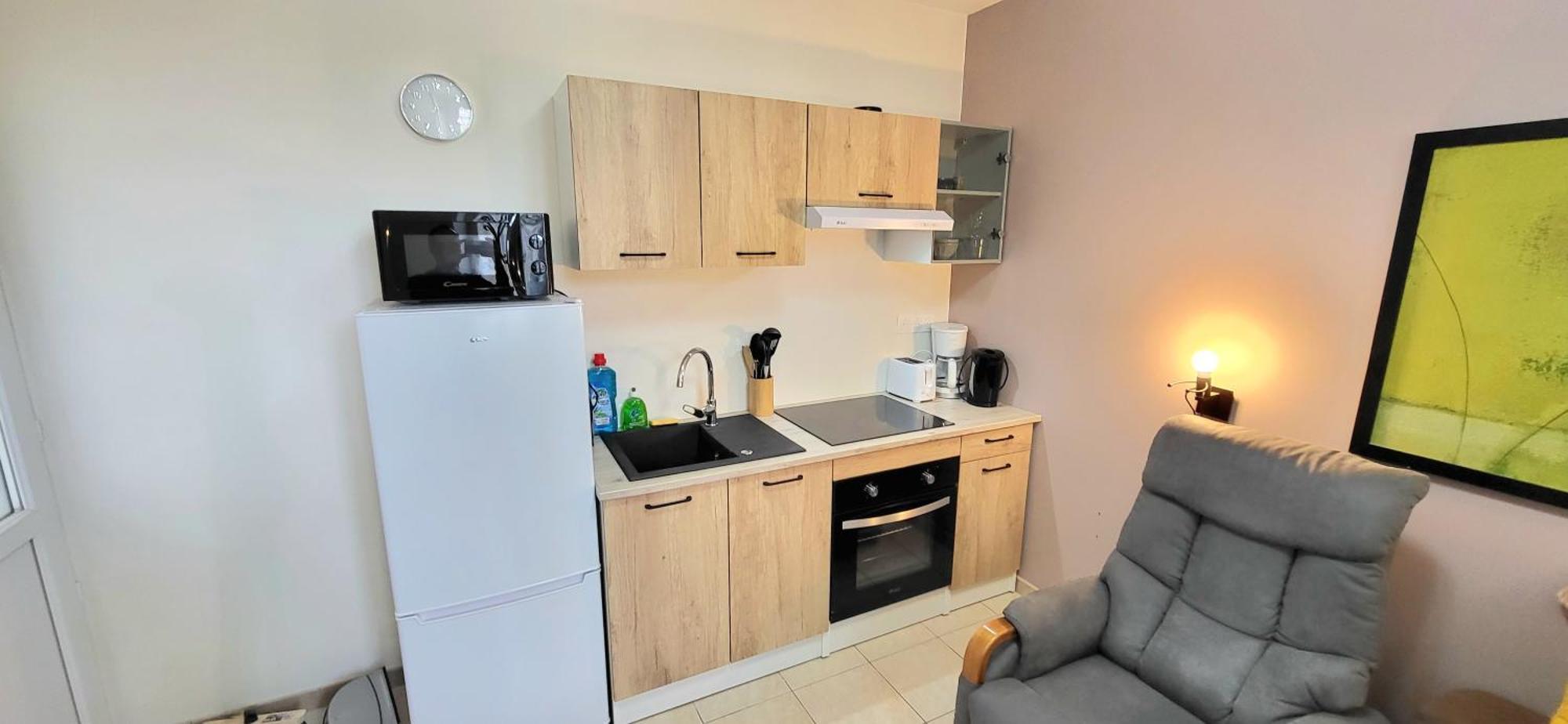 Residences Les Sansonnets "Appartements & Studios" Jonzac Esterno foto